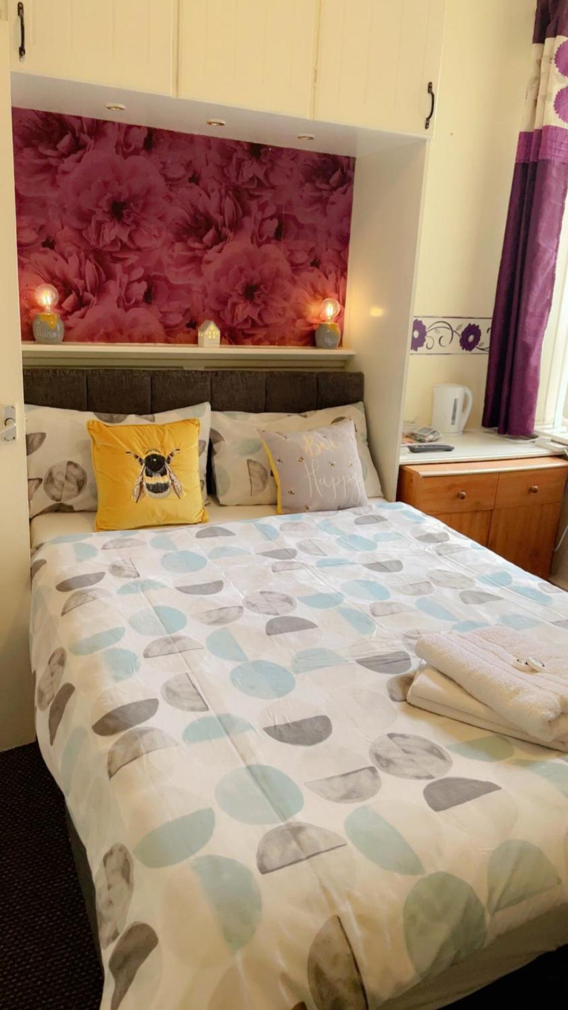 Fern Villa Hotel - Albert Road Blackpool Exteriör bild