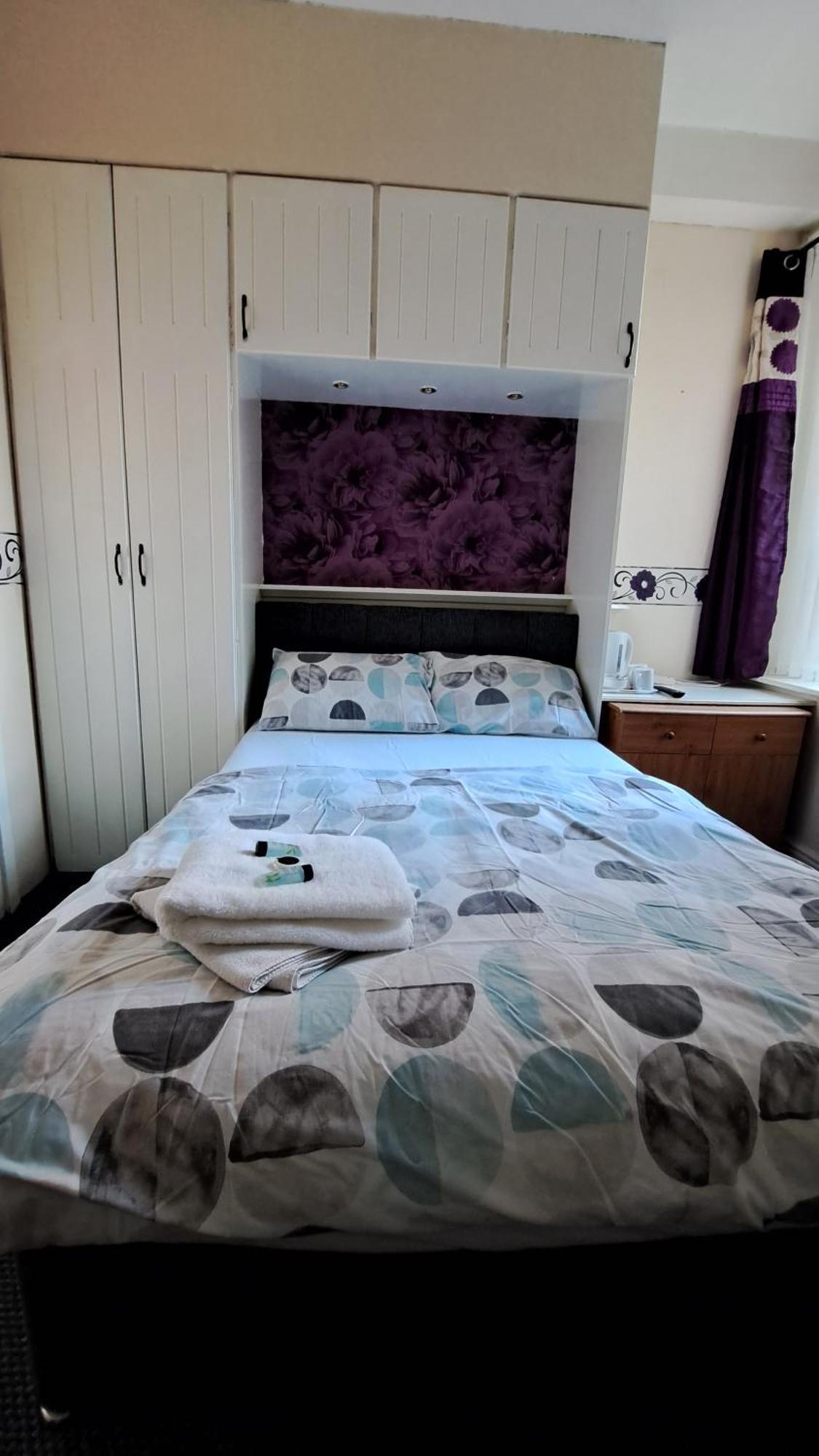 Fern Villa Hotel - Albert Road Blackpool Exteriör bild