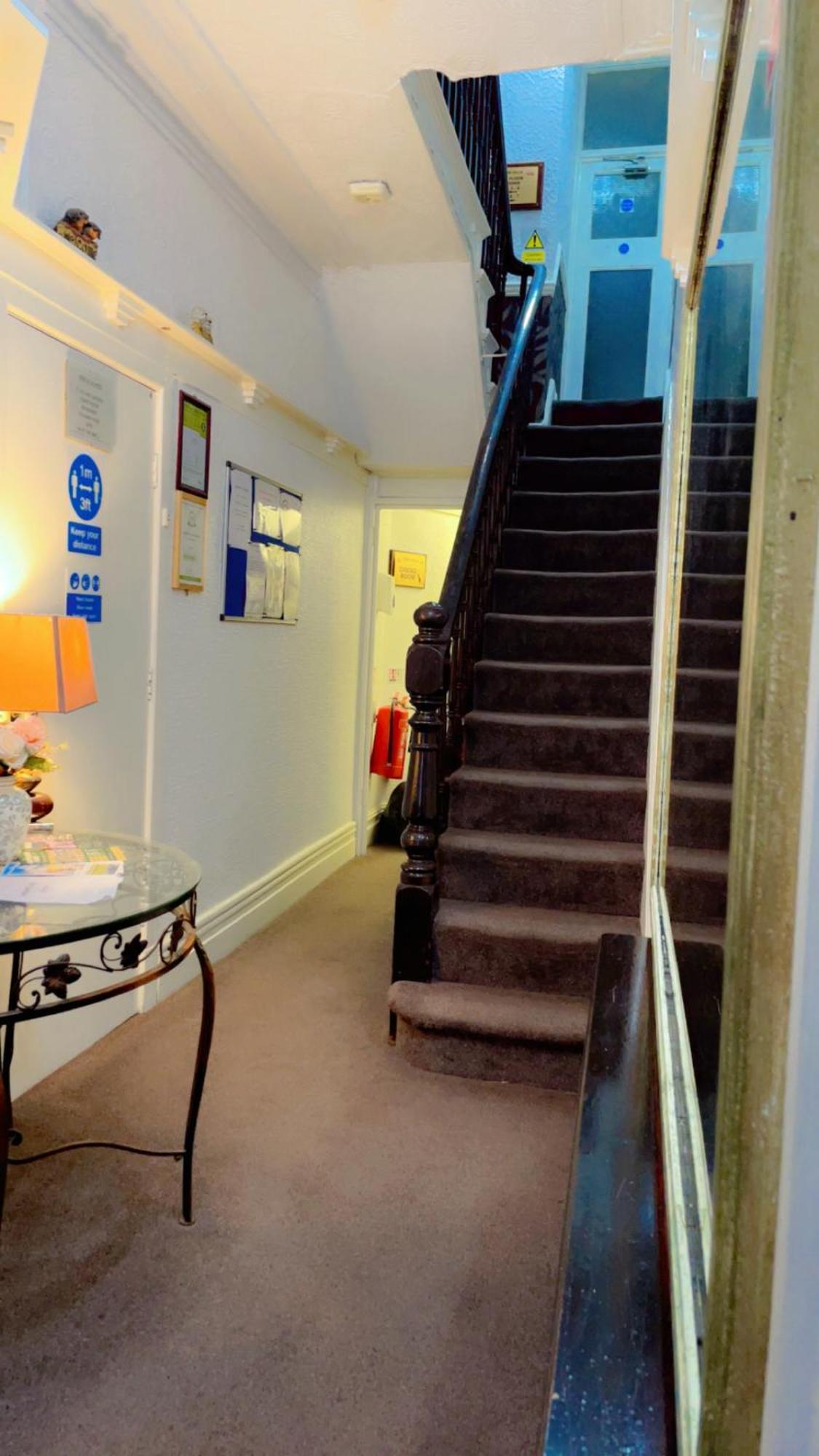 Fern Villa Hotel - Albert Road Blackpool Exteriör bild