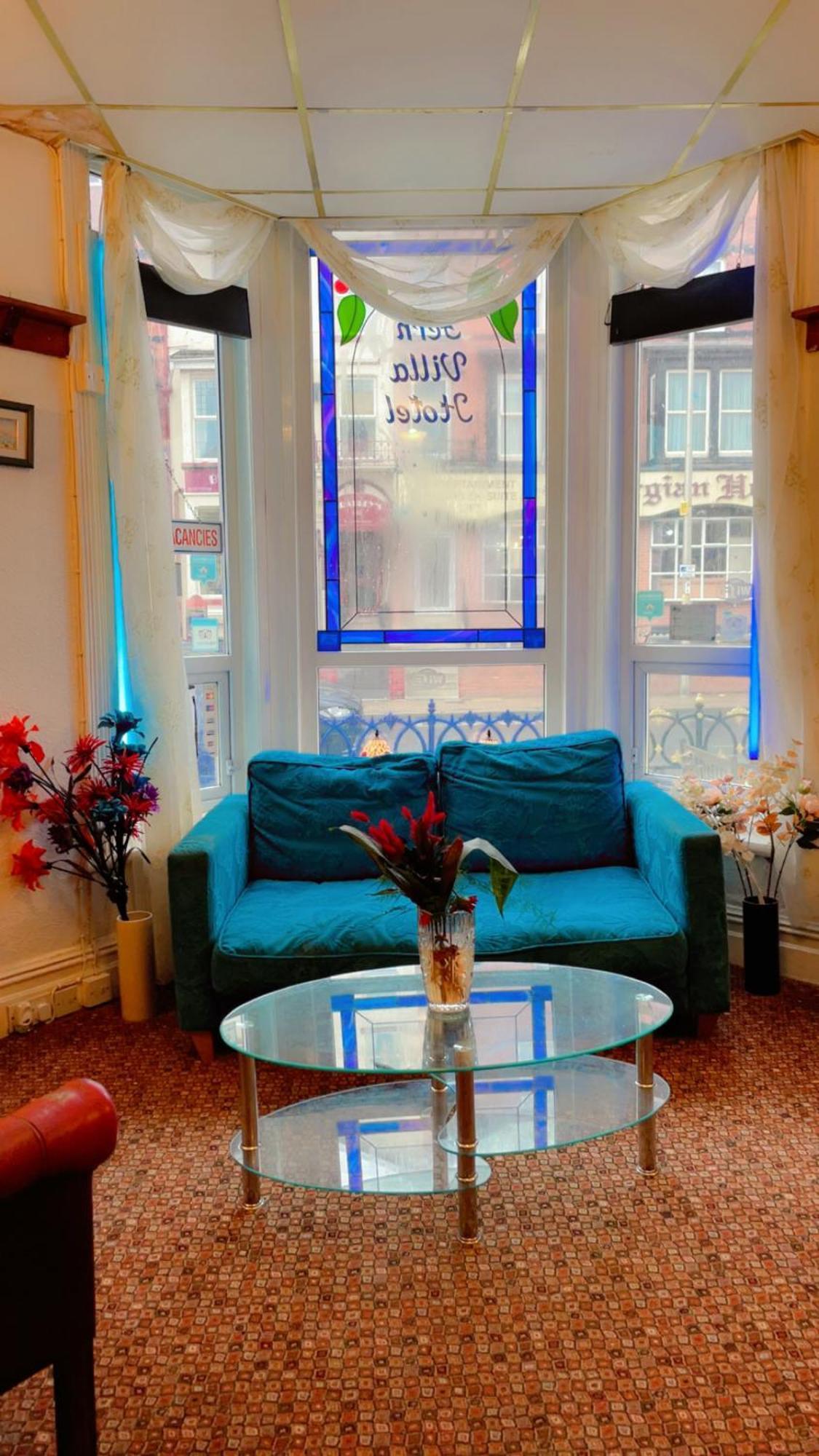 Fern Villa Hotel - Albert Road Blackpool Exteriör bild