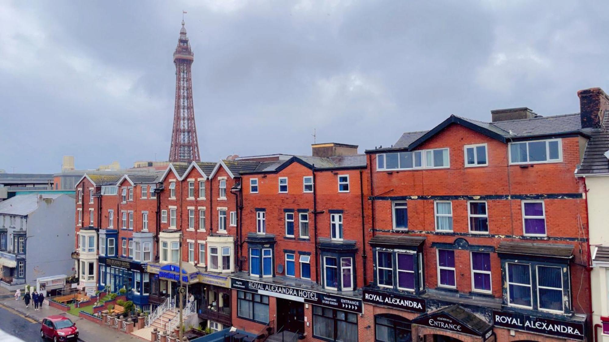 Fern Villa Hotel - Albert Road Blackpool Exteriör bild