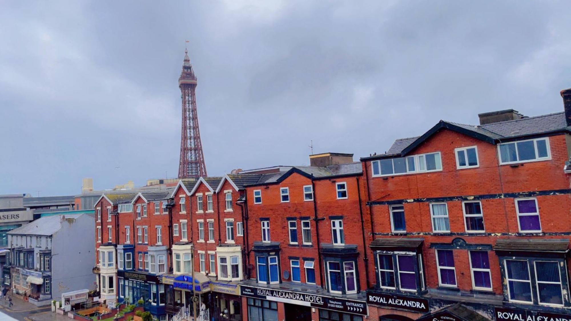 Fern Villa Hotel - Albert Road Blackpool Exteriör bild