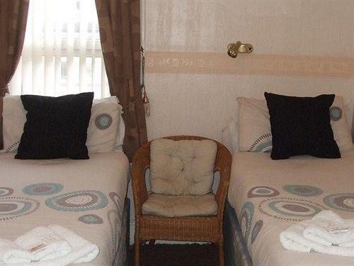Fern Villa Hotel - Albert Road Blackpool Exteriör bild